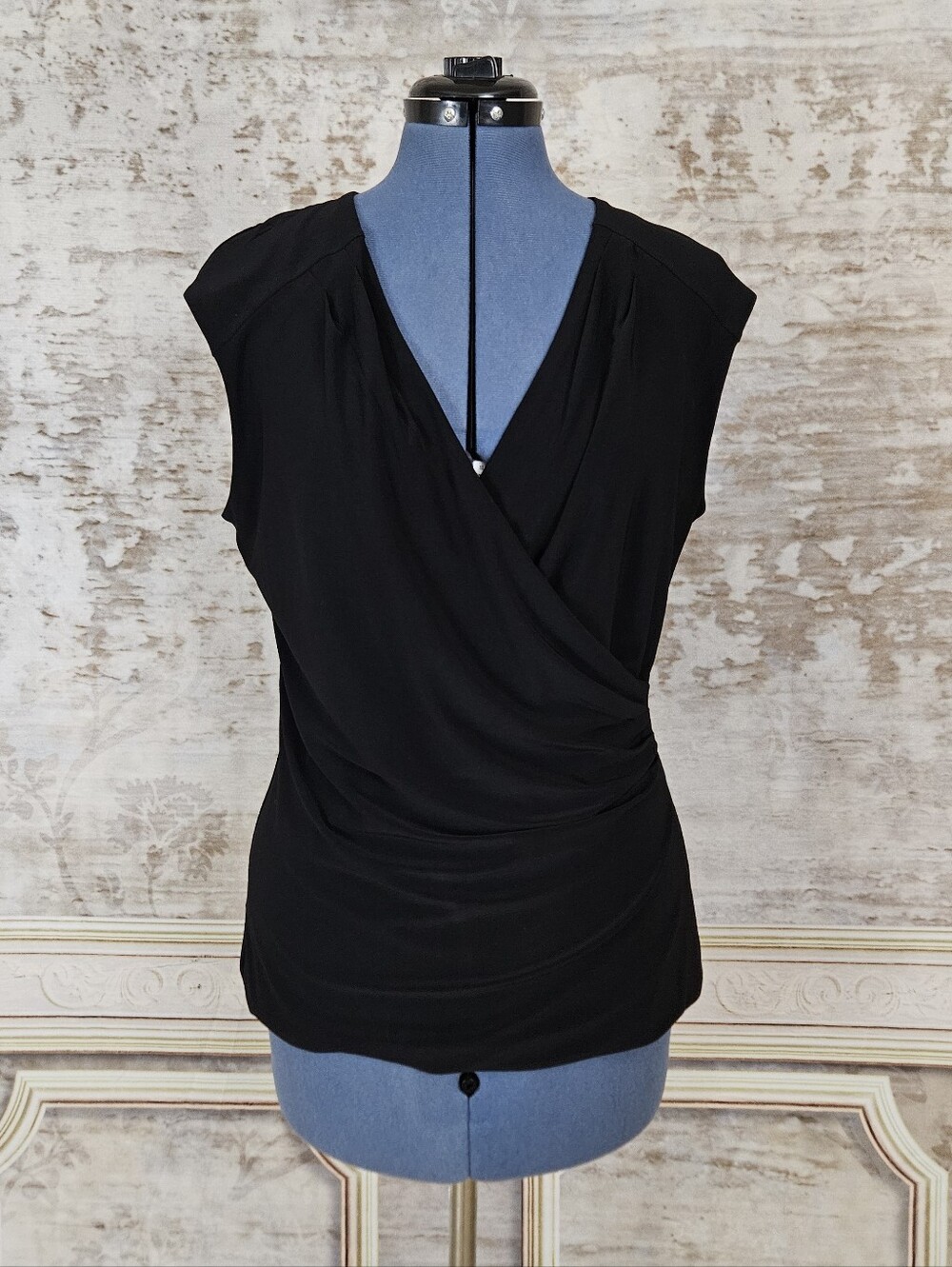 White House Black Market M Black Knit V-Neck Ruched Sleeveless Tank Solid